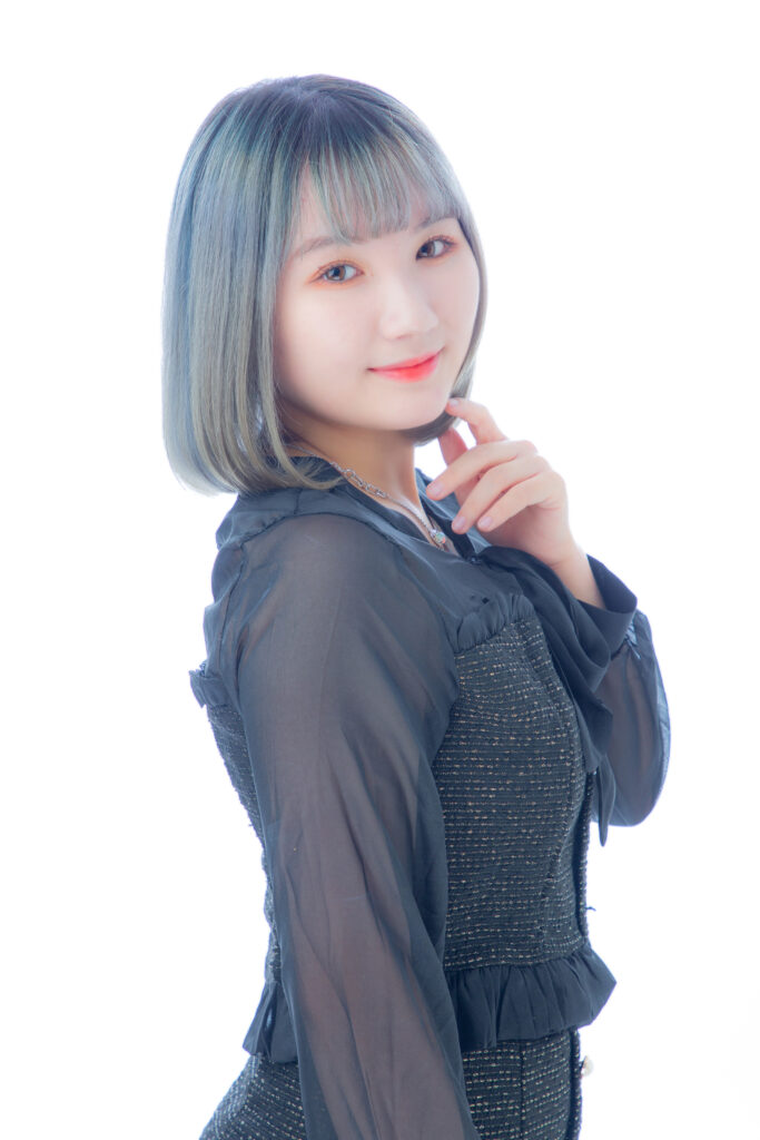 田嶌紗蘭　サインチェキ Amazon.co.jp: 田嶌 紗蘭 直筆サイン入チェキ : おもちゃ